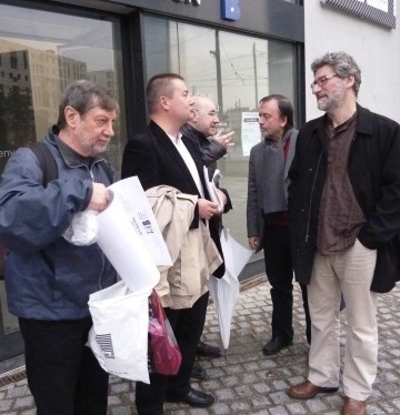 roland tixier,poète,littérature,blog littéraire de christian cottet-emard,lyon,villeurbanne,vaulx-en-velin,promenade,marche,poésie urbaine,passant,piéton,hommage